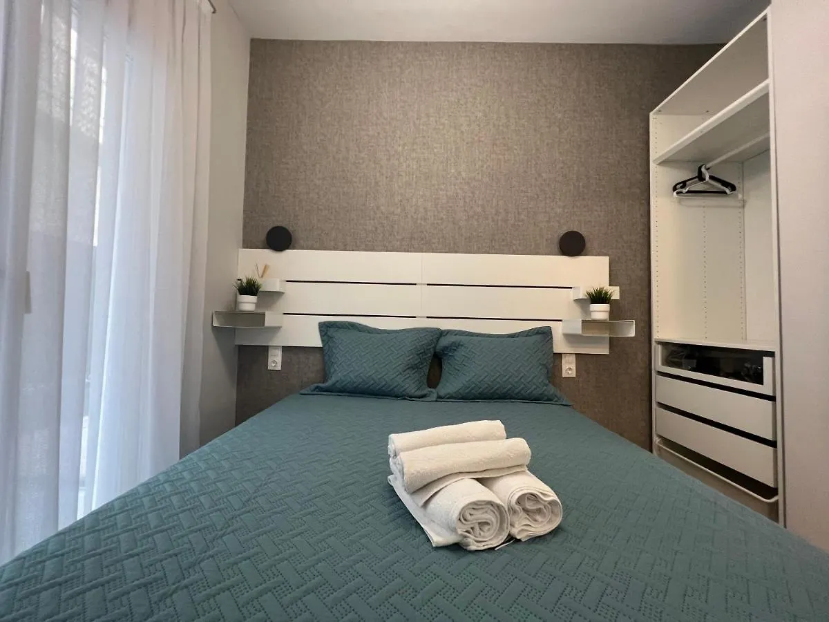 Chic Urban Escape By Thesbnb Thessaloniki 0*,  Greece